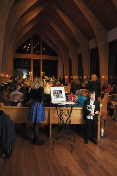 Thunderbird Chapel ceremony for wedding #thunderbirdchapel #normanoklahoma #wedding