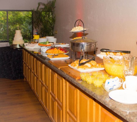 Thunderbird Chapel buffet for wedding reception #thunderbirdchapel #normanoklahoma #wedding